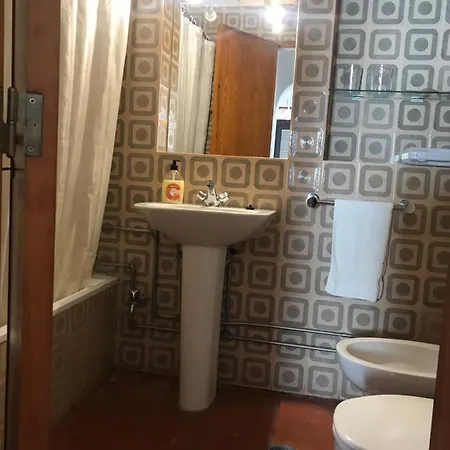 Comfortable At * אלבופיירה