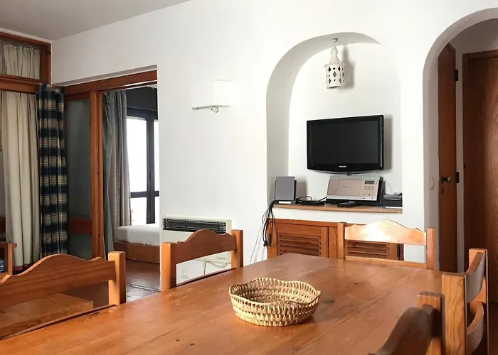 Comfortable At * Αλμπουφέιρα